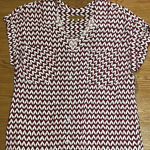 JACHS Girlfriend Red Button Down Shirt with Notched Collar - Picture 1 of 16